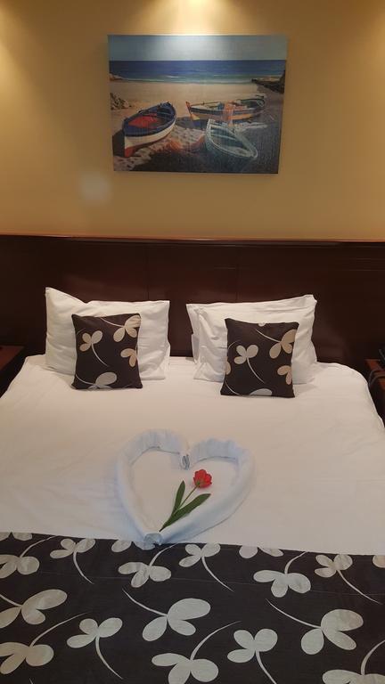Garni Hotel Contact Belgrade Extérieur photo