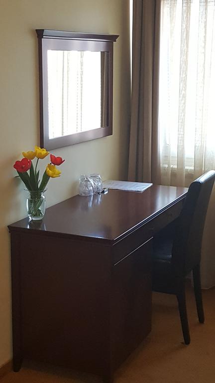 Garni Hotel Contact Belgrade Extérieur photo