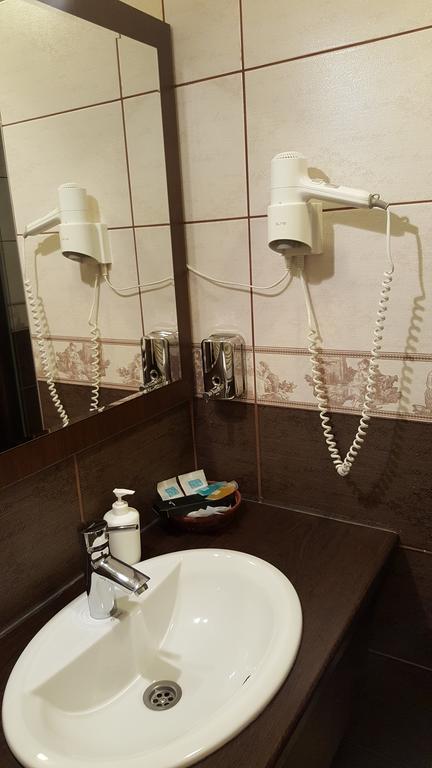 Garni Hotel Contact Belgrade Extérieur photo