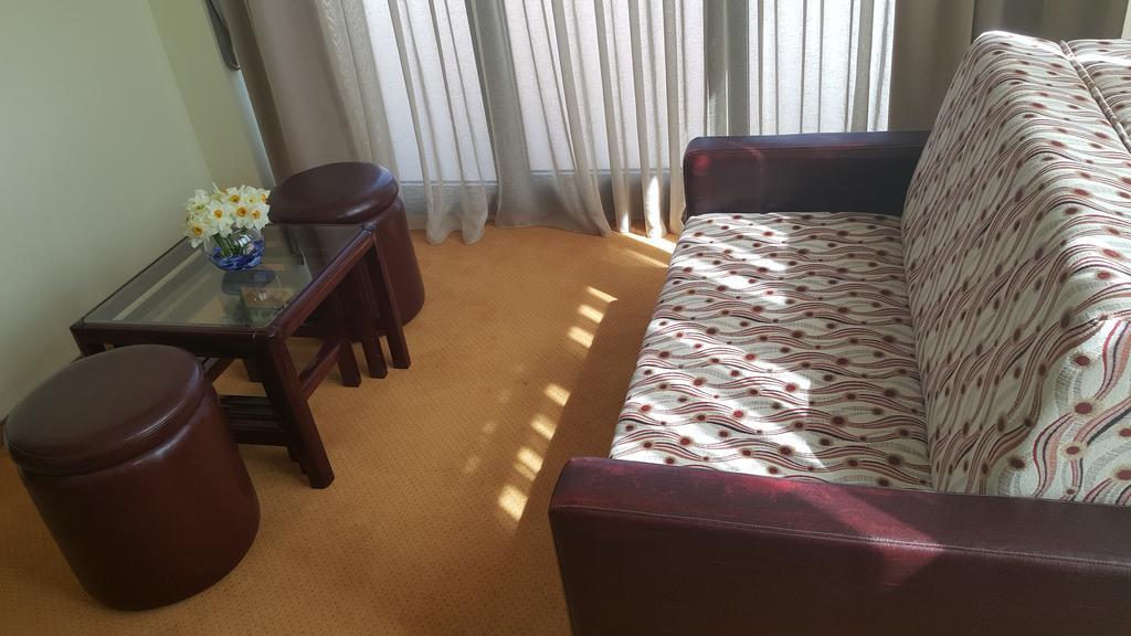 Garni Hotel Contact Belgrade Extérieur photo