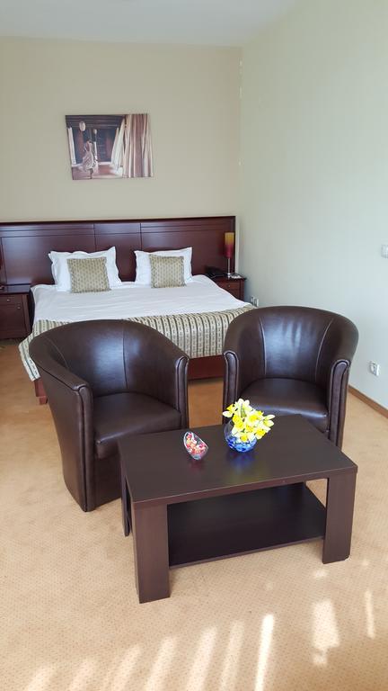 Garni Hotel Contact Belgrade Extérieur photo